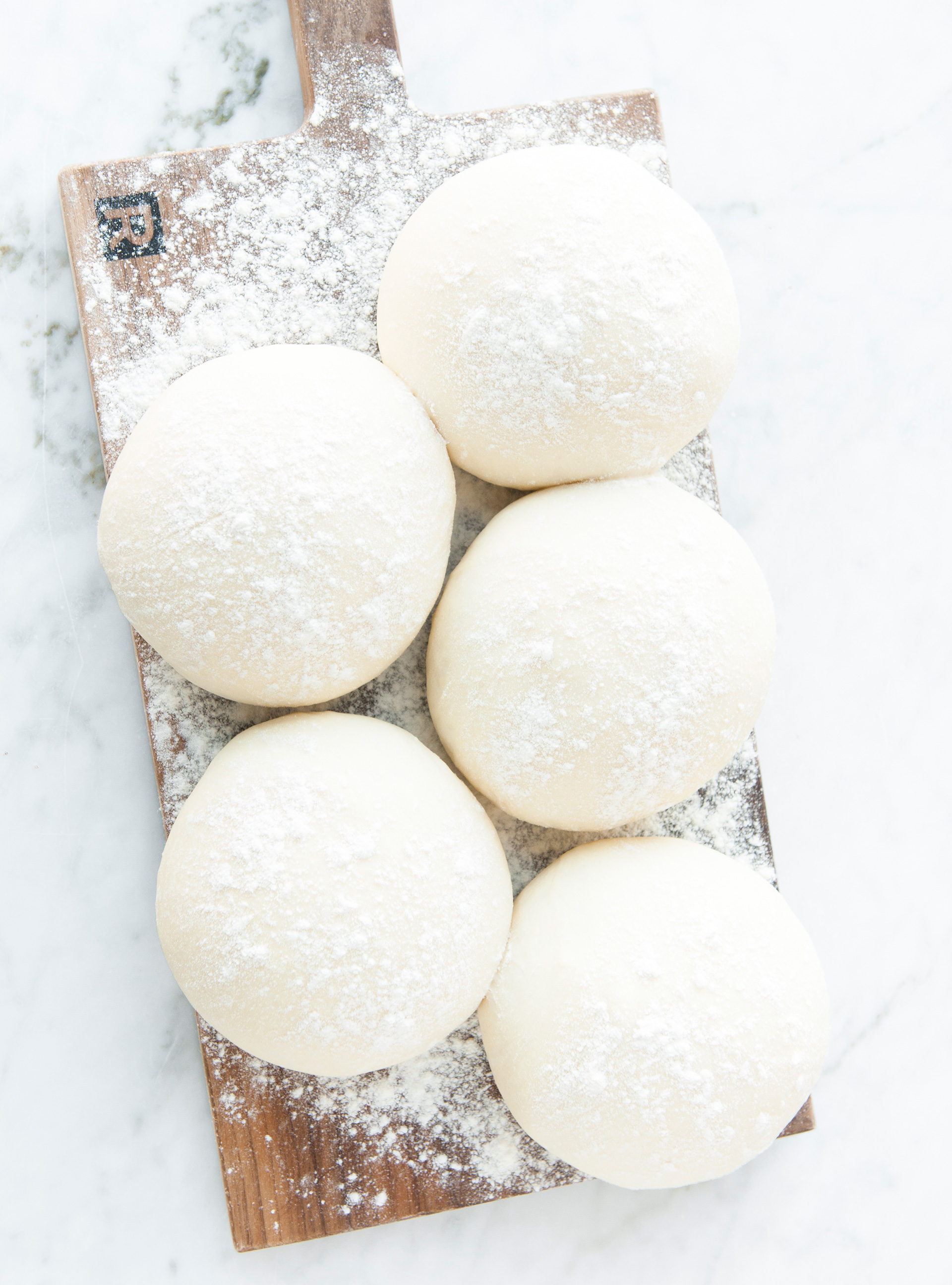 Pâte à pizza à croûte mince