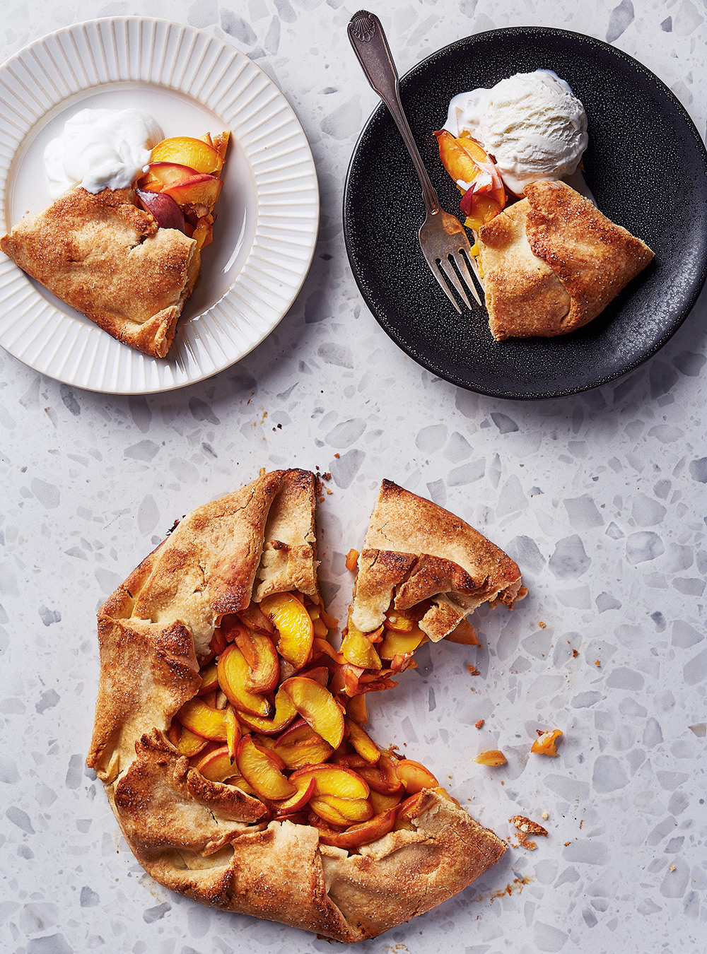 Tarte rustique aux nectarines, aux pêches et aux abricots