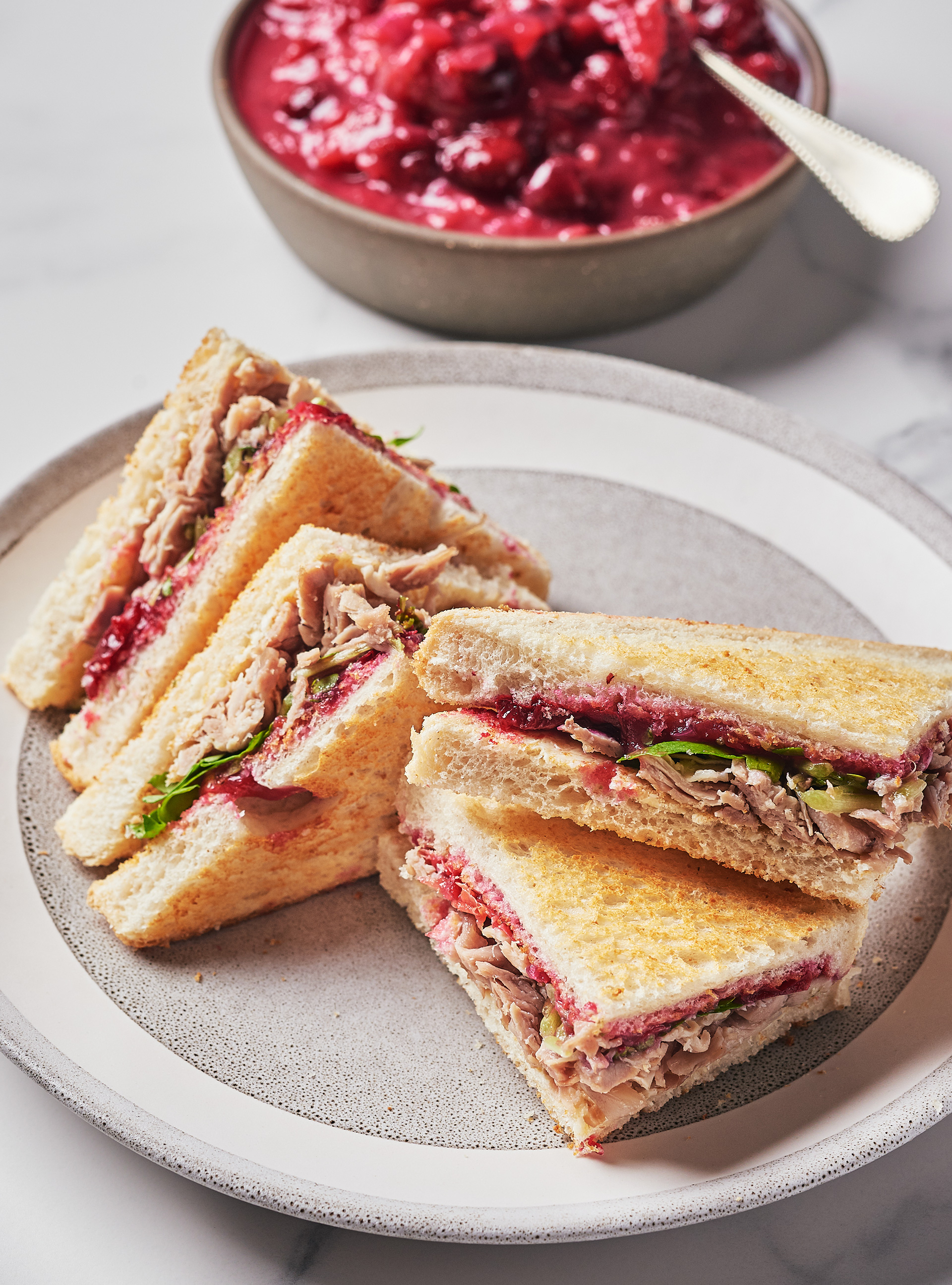 Sandwichs à la dinde et chutney aux canneberges